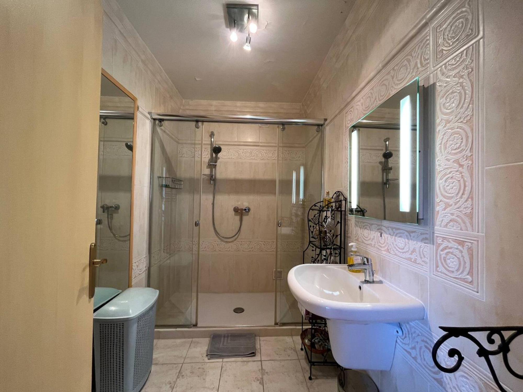 Comfortable And Fully Equiped Two Bedroom Appartement *